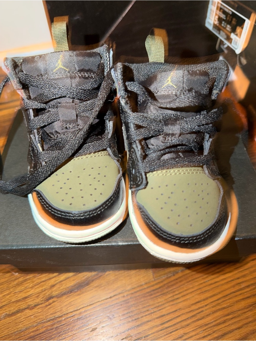 Jordan Toddler Sneakers in Olive Green and Black